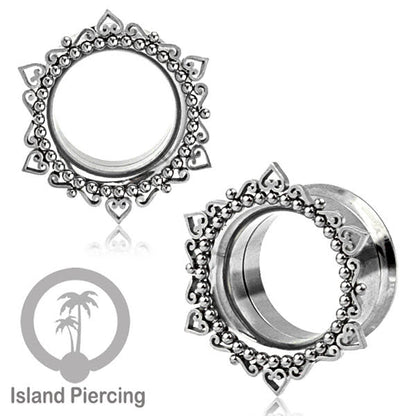 Anting Tunnel Piercing Stainless warna silver dengan dekorasi Hati dan Bola