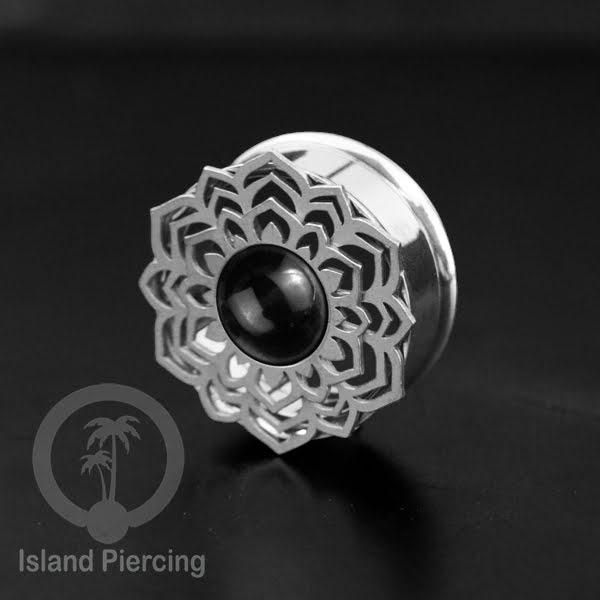 Anting Tindik Plug Stainless Mandala warna silver, Steel Ear-tunnel dengan Epoxy warna Hitam