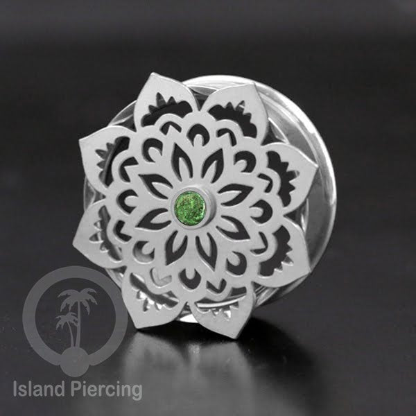 Anting Tindik Plug Stainless Mandala warna silver, Steel Ear-tunnel dengan Epoxy warna Hijau