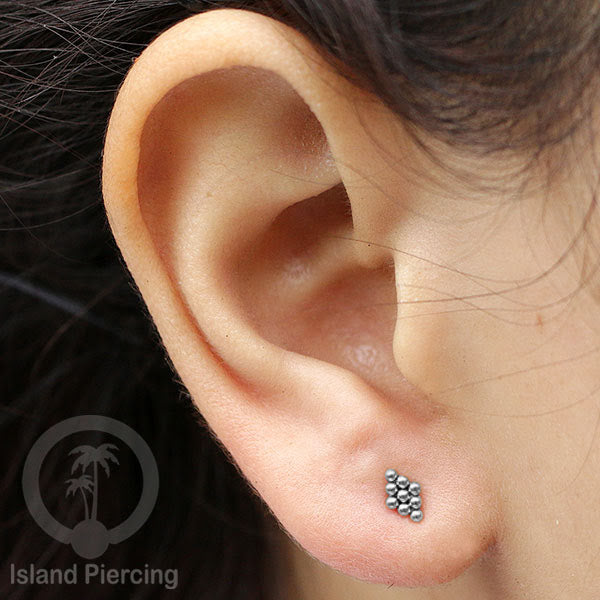 Anting Stud Stainless steel warna silver kualitas tinggi