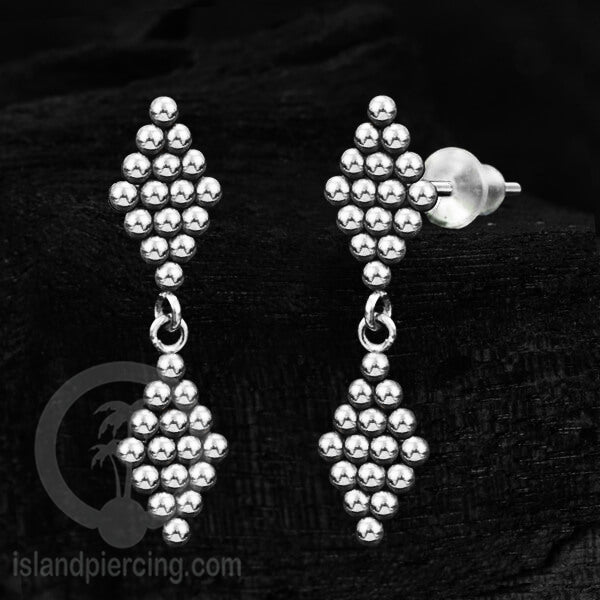Anting Stud Stainless warna silver yang sambung dua biji
