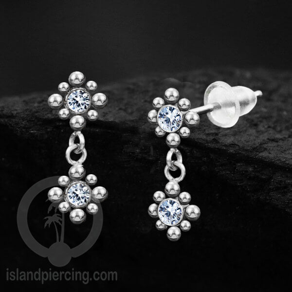 Anting Stud Stainless warna silver yang gantung dengan dekorasi Kristal Zirconia