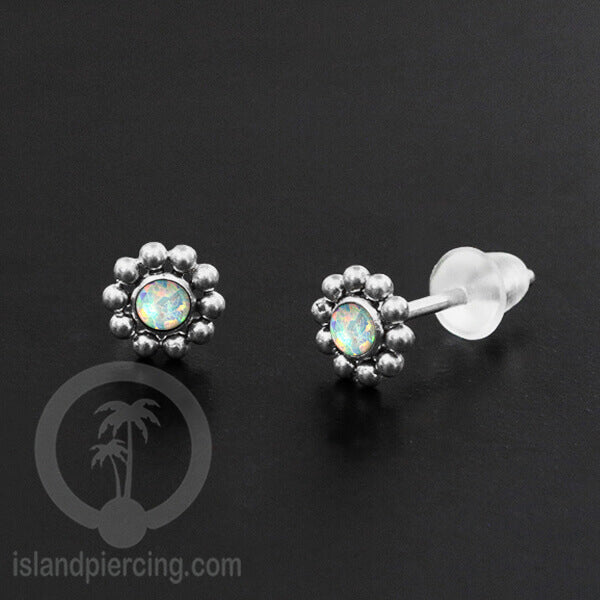 Anting Stud Stainless Earring warna silver dengan batu Opal Biru dan Putih