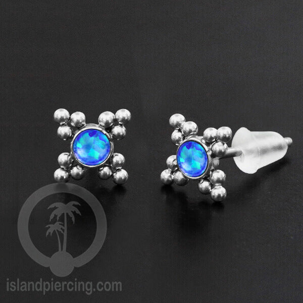 Anting Stud Stainless Earring warna silver dengan batu Opal Biru dan Putih