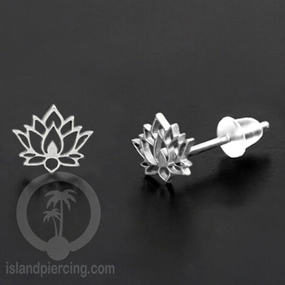 Anting Stud Stainless warna silver design yang cantik dengan banyak pilihan menarik