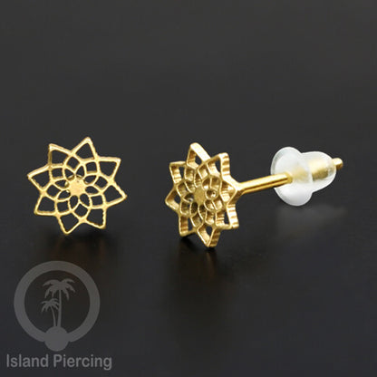 Anting Stud Stainless warna gold design yang cantik dengan banyak pilihan menarik