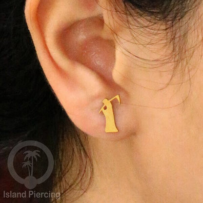 Anting Stud Stainless warna gold design serum Halloween model Tengkorak, Peti, Sihir