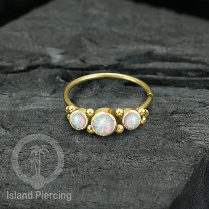 Nose Piercing Jewelry Perhiasan Hidung Nose Ring warna gold dekorasi 3 Batu