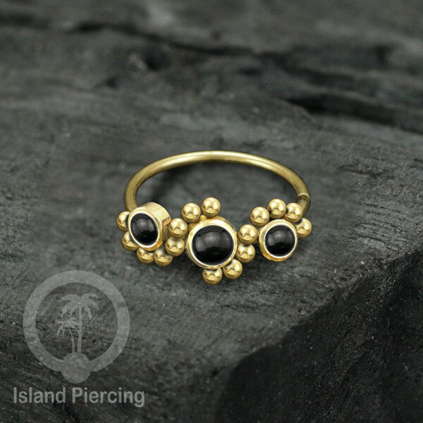 Nose Piercing Jewelry Perhiasan Hidung Nose Ring warna gold dekorasi 3 Batu