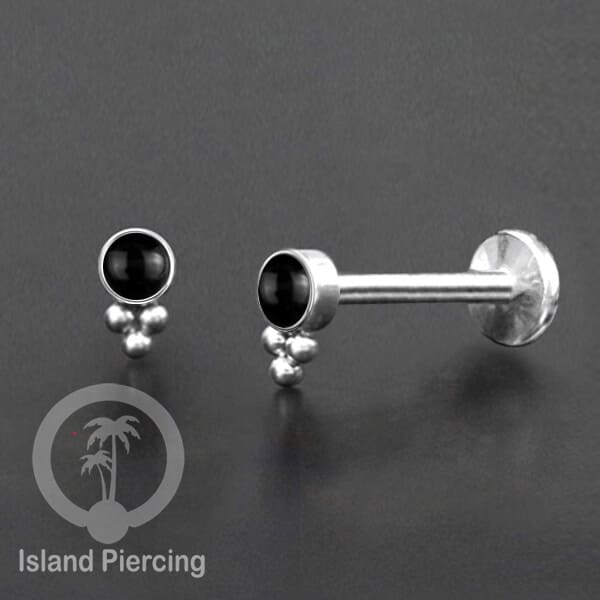 Tindik Labret push system, Threadless Piercing warna silver dengan variasi batu