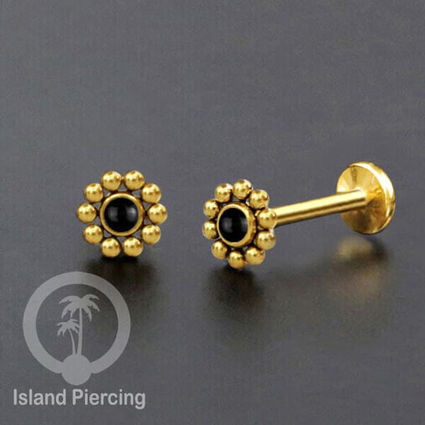 Tindik Labret push system, Threadless Piercing warna gold dengan variasi batu