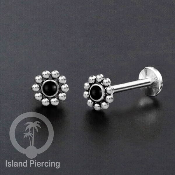 Tindik Labret push system, Threadless Piercing warna silver dengan variasi batu