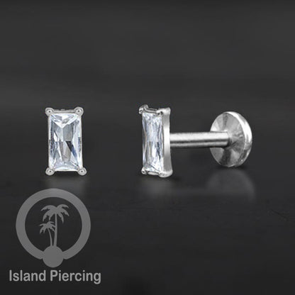 Piercing Labret Stainless Steel warna silver dengan Zirconia banyak bentuk.